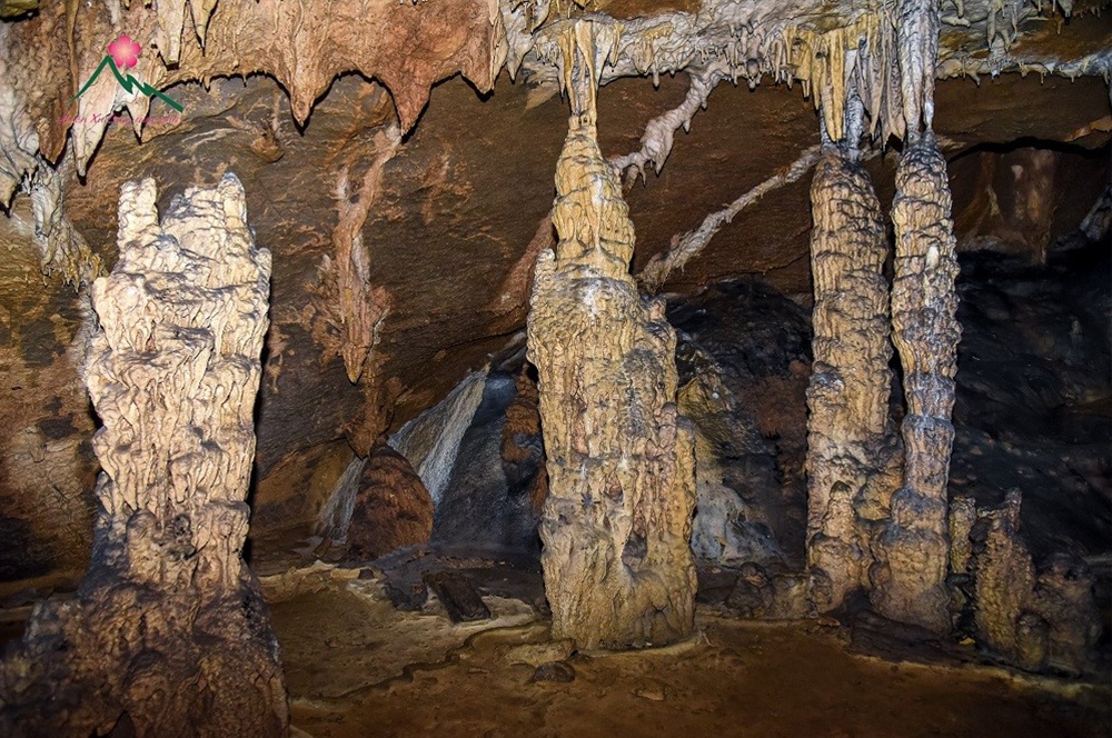 Cave system in the CVDC . area