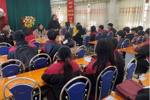 The Management Board of Lang Son Geopark worked with Chi Lang High School on school projects in Lang Son Geopark in 2023