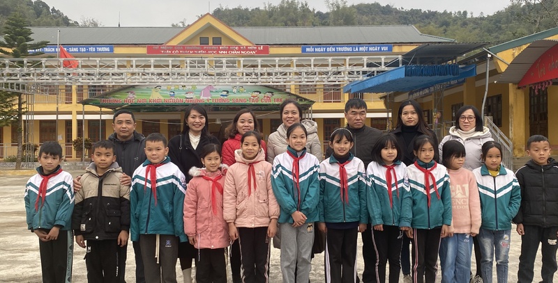 Ban Quản lý Công viên địa chất Lạng Sơn làm việc với Trường PTDTBT Tiểu học Hữu Lễ về dự án trường học trong vùng Công viên địa chất Lạng Sơn năm 2023