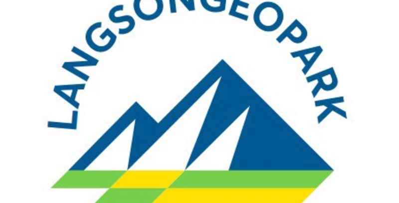 AGENDA  Meeting with Oki Islands UNESCO Global Geopark Management Board, Japan