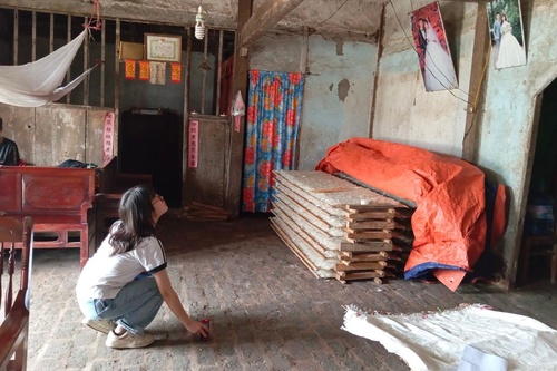 Surveying and measuring the space of the Mud Houses in Traditional Noodle Village in Van Linh commune, Chi Lang district