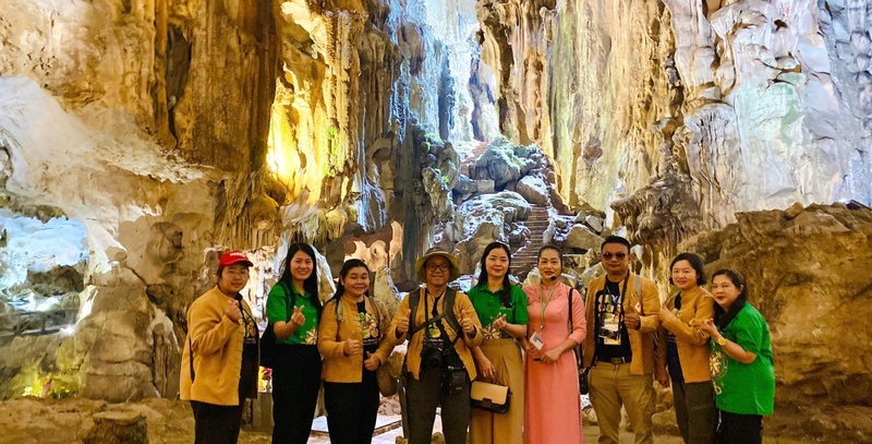Đoàn đại biểu Công viên địa chất Khon Kaen, Thái Lan đến tham quan một số điểm thuộc vùng Công viên địa chất Lạng Sơn trong quá trình tham dự APGN8