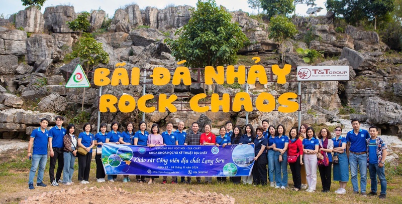Điểm Bãi đá nhảy (Đèo Lùng Pa, huyện Văn Quan) trên Tuyến Du lịch Công viên địa chất Lạng Sơn số 02