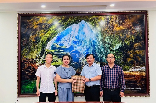 Tổ chức Đoàn công tác đi học tập kinh nghiệm và khảo sát một số điểm du lịch địa chất của tỉnh Quảng Bình