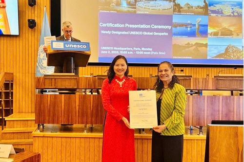 Lễ trao bằng công nhận Công viên địa chất toàn cầu UNESCO Lạng Sơn