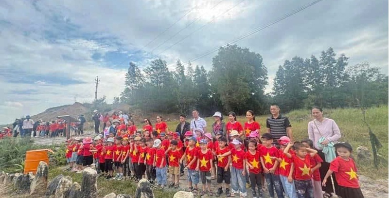 Tour du lịch “Giáo dục ngoài trời" - Hướng đi mới bền vững cho Du lịch Công viên địa chất Toàn cầu UNESCO Lạng Sơn